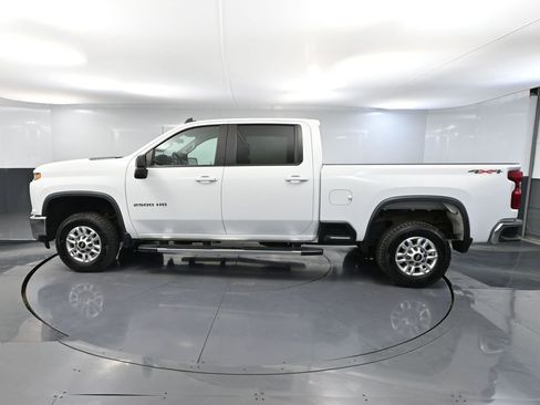 Used 2022 Chevrolet Silverado 2500 LT image 11