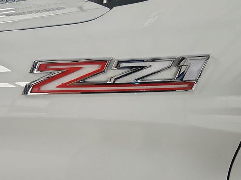 Used 2024 Chevrolet Silverado 1500 LTZ w/ LTZ Premium Package AWD/4WD image 11