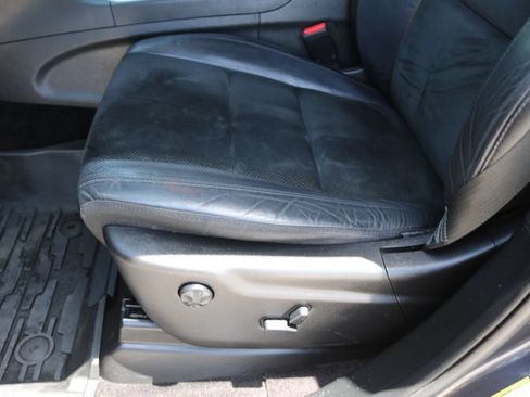 Used 2017 Jeep Grand Cherokee Altitude RWD image 13