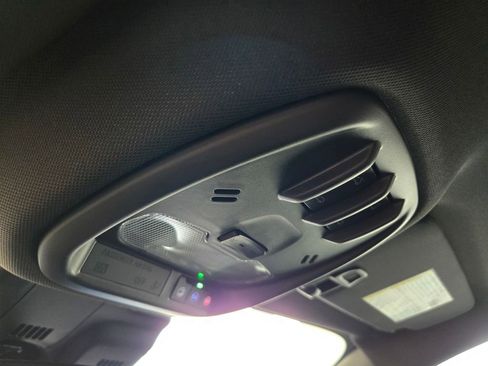 New 2025 Chevrolet Trax RS w/ Sunroof Package image 8