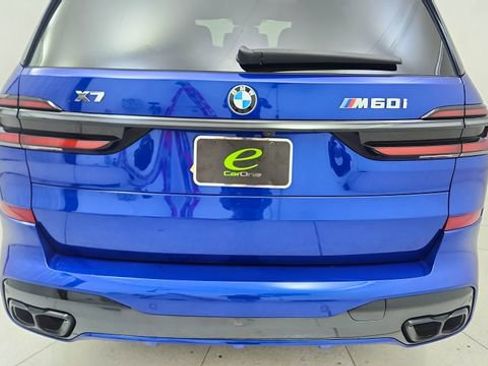 Used 2025 BMW X7 M60i image 12