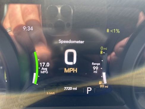 Used 2025 Jeep Wrangler Unlimited Sahara w/ Safety Group image 13