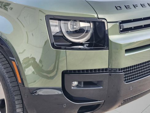 New 2026 Land Rover Defender 110 X-Dynamic SE image 37