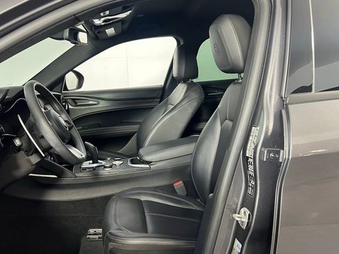 Used 2022 Alfa Romeo Stelvio Sprint image 21