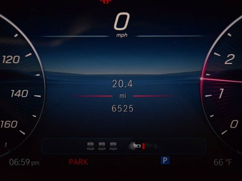 Certified 2025 Mercedes-Benz GLC 300 image 24