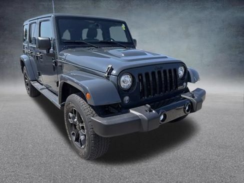 Used 2018 Jeep Wrangler Unlimited Sahara AWD/4WD image 5