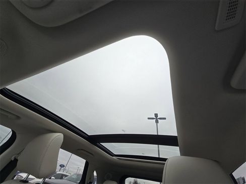 Used 2024 Ford Edge Titanium w/ Titanium Elite Package image 26