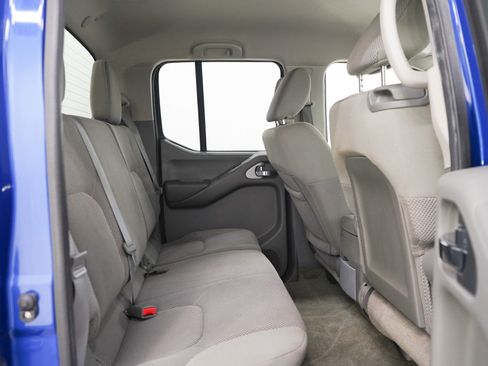 Used 2013 Nissan Frontier SV AWD/4WD image 12