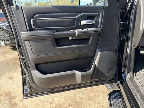 New 2026 RAM 3500 Big Horn AWD/4WD image 15