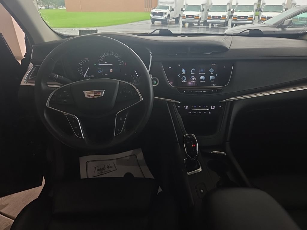 Used 2017 Cadillac XT5 Luxury w/ Driver Awareness Package FWD image 22