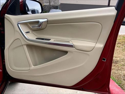 Used 2015 Volvo S60 T5 Premier image 22