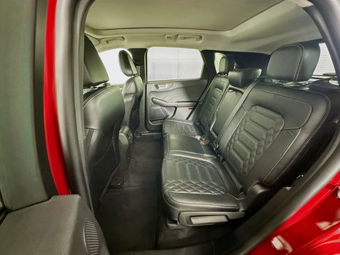 Used 2024 Ford Escape Platinum w/ Premium Technology Package AWD/4WD image 29