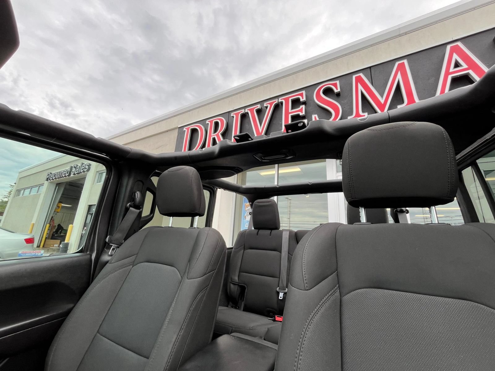 Used 2020 Jeep Wrangler Unlimited Sport S AWD/4WD image 35