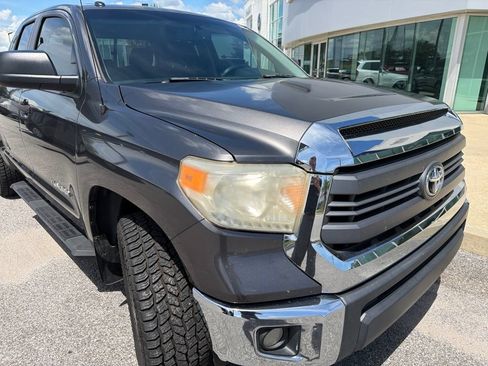 Used 2015 Toyota Tundra SR5 w/ SR5 Upgrade Package RWD image 17