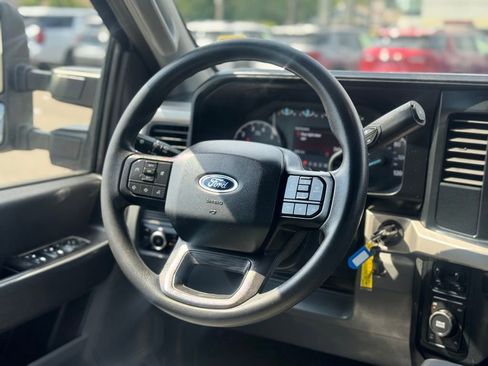 Used 2023 Ford F250 XLT AWD/4WD image 13