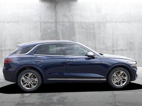 Used 2025 Genesis GV70 2.5T AWD/4WD image 5