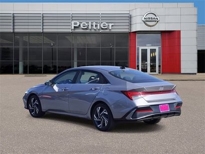 Used 2025 Hyundai Elantra SEL