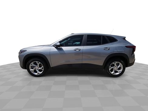 Used 2024 Chevrolet Trax LS w/ LS Convenience Package FWD image 14
