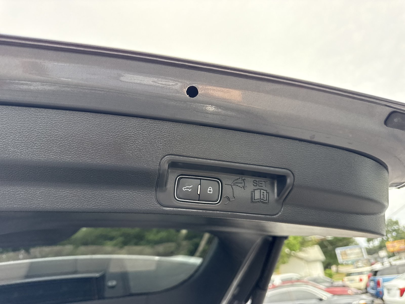 Used 2022 Ford Explorer Limited AWD/4WD image 36