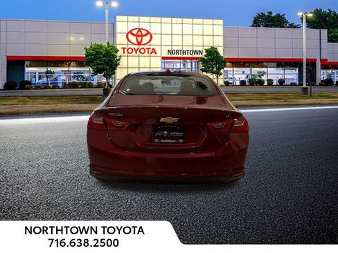 Used 2018 Chevrolet Malibu LT FWD image 13