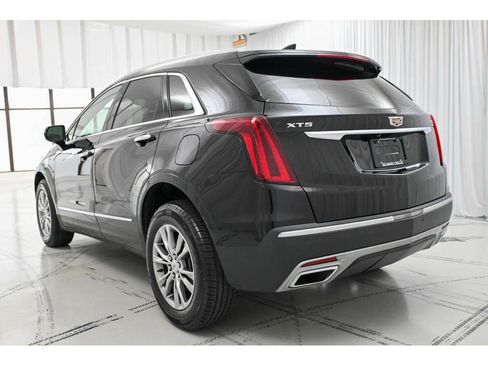 Certified 2022 Cadillac XT5 Premium Luxury image 5