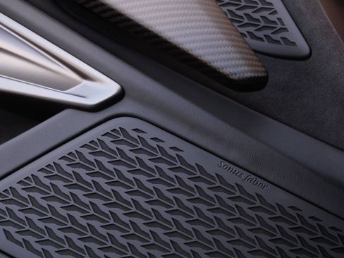 Used 2025 Lamborghini Revuelto AWD/4WD image 32