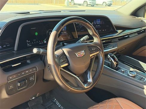 Used 2022 Cadillac Escalade Sport w/ Touring Package image 16