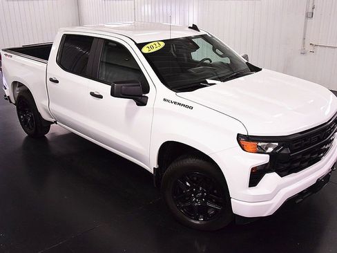Used 2023 Chevrolet Silverado 1500 Custom w/ LPO, Dark Essentials Package AWD/4WD image 10