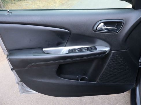 Used 2017 Dodge Journey SE w/ Flexible Seating Group image 28