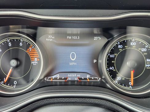 Used 2019 Jeep Cherokee Limited image 30