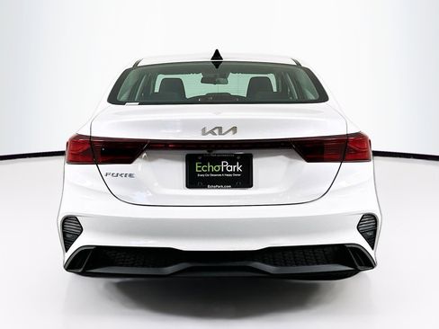 Used 2024 Kia Forte LXS image 7