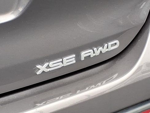 Used 2023 Toyota Highlander XSE image 10