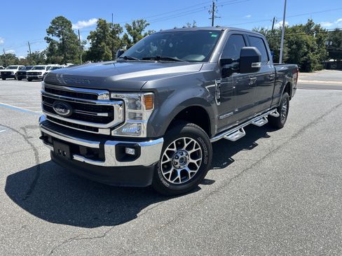 Used 2022 Ford F350 Lariat w/ Lariat Ultimate Package AWD/4WD image 3