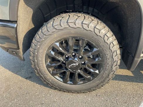 New 2026 Chevrolet Silverado 3500 LTZ image 10