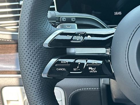 New 2026 Mercedes-Benz GLS 450 4MATIC image 27