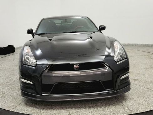 Used 2014 Nissan GT-R Black Edition AWD/4WD image 8
