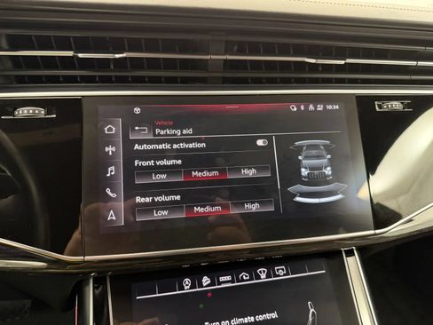 Used 2022 Audi Q8 Prestige AWD/4WD image 28