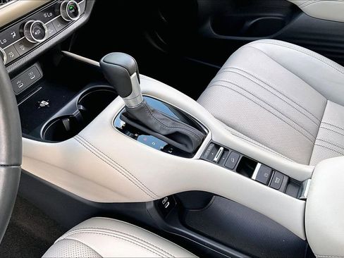 Used 2026 Honda HR-V EX-L image 15