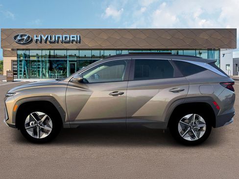 New 2026 Hyundai Tucson SEL image 3