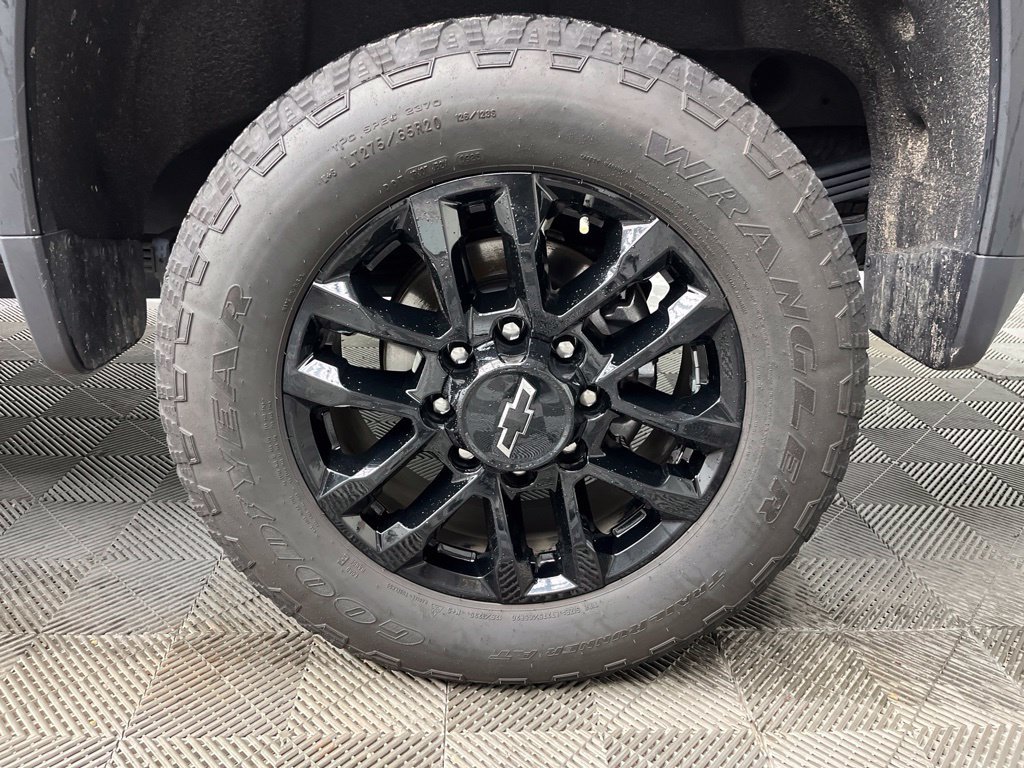 Used 2025 Chevrolet Silverado 2500 LTZ w/ Trail Boss Package AWD/4WD image 29