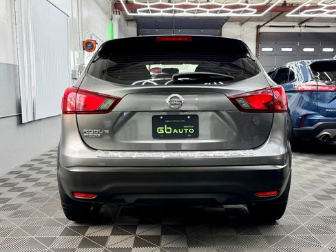 Used 2017 Nissan Rogue Sport S w/ S Appearance Package image 3