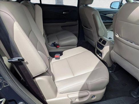 Used 2021 Honda Pilot Touring image 21