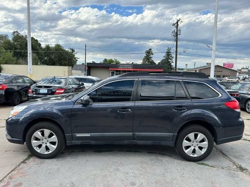 Used 2010 Subaru Outback 2.5i Premium AWD/4WD image 4
