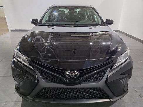Used 2020 Toyota Camry SE FWD image 8