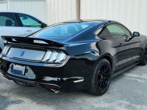 Used 2015 Ford Mustang GT RWD image 2