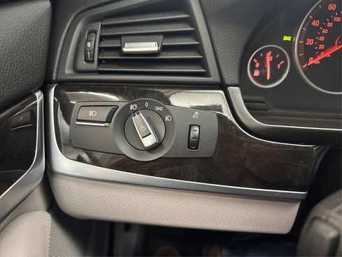 Used 2011 BMW 535i xDrive Sedan image 22