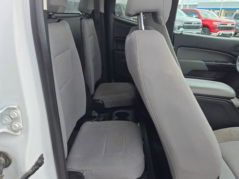 Used 2022 Chevrolet Colorado W/T image 18