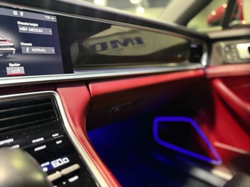 Used 2018 Porsche Panamera 4S image 32