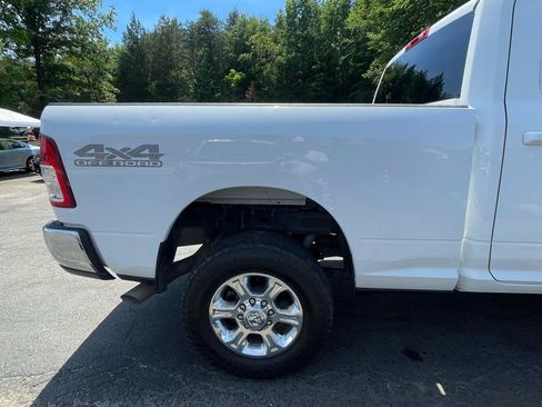 Used 2020 RAM 2500 Big Horn w/ Level 1 Equipment Group AWD/4WD image 9