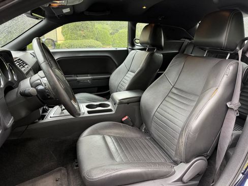 Used 2013 Dodge Challenger R/T RWD image 10